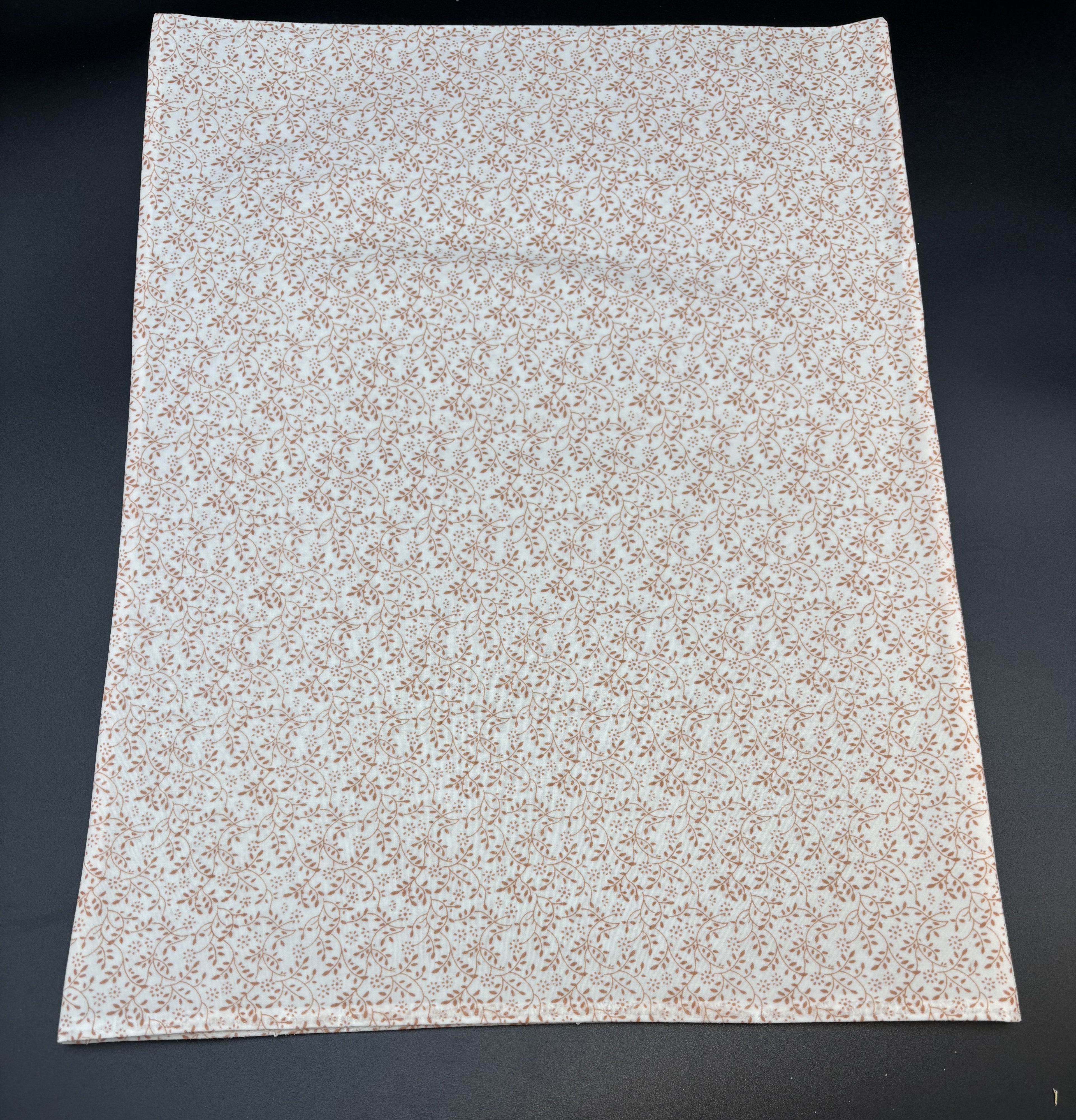 Tan Vine Bees Waxed Bread Bag