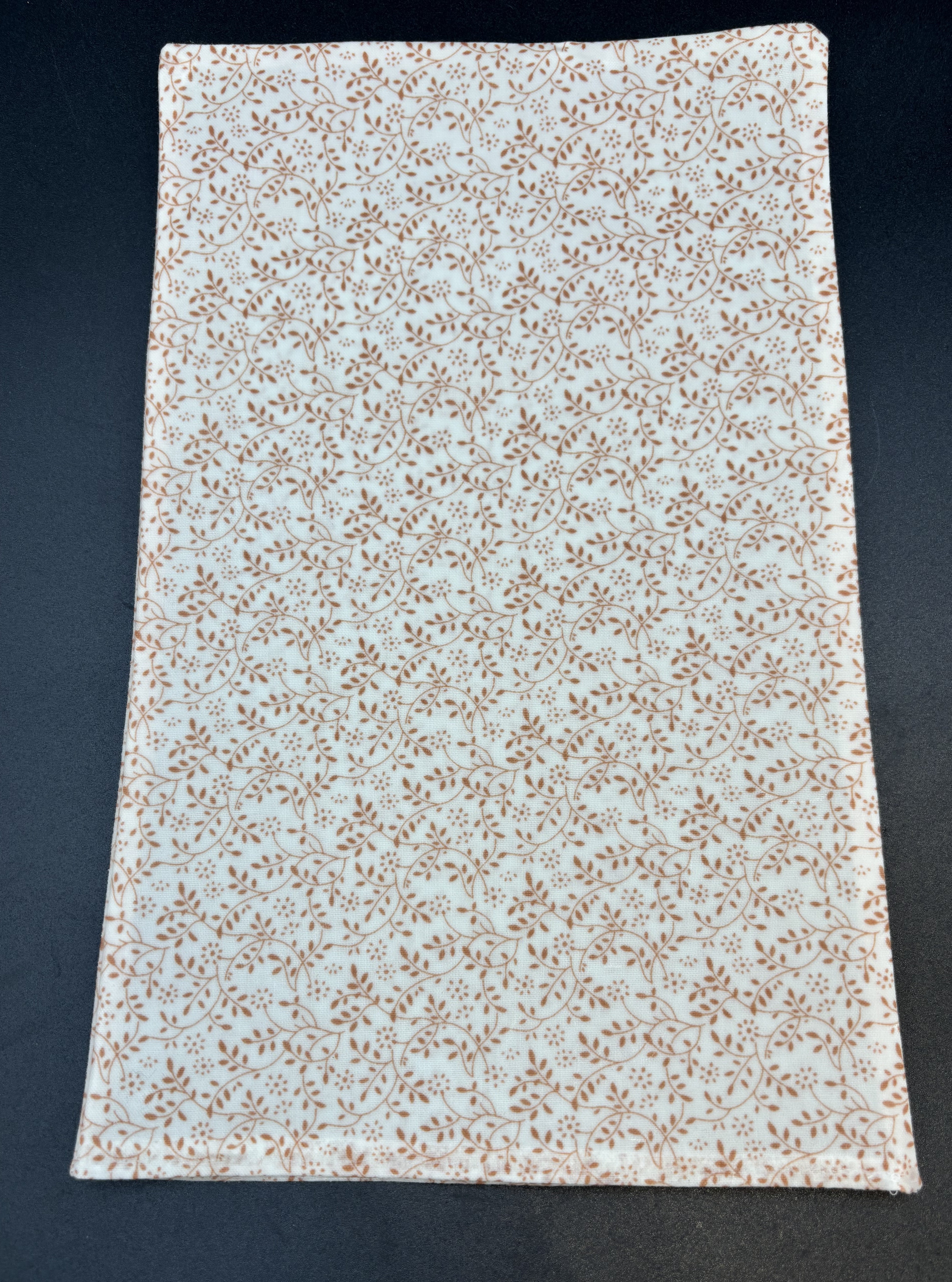 Tan Vine Bees Waxed Snack Bag